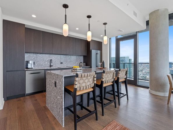 84 East Ave 1904, Austin TX 78701