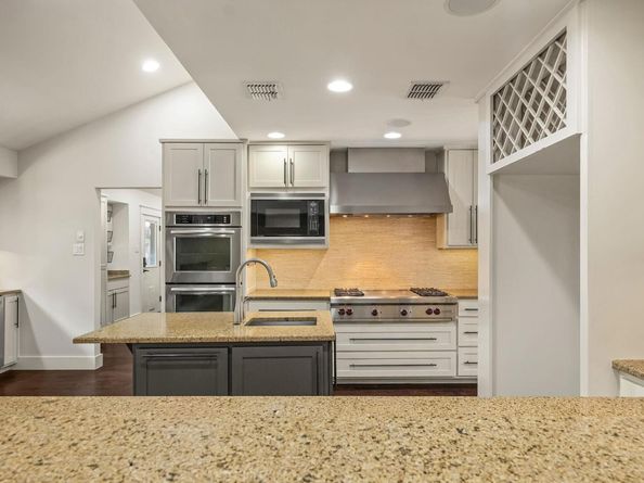 7202 Running Rope CIR, Austin TX 78731