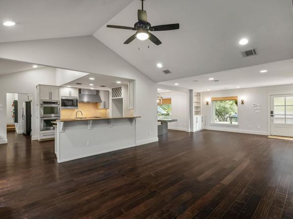 7202 Running Rope CIR, Austin TX 78731