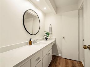 8200 Neely DR 119, Austin TX 78759