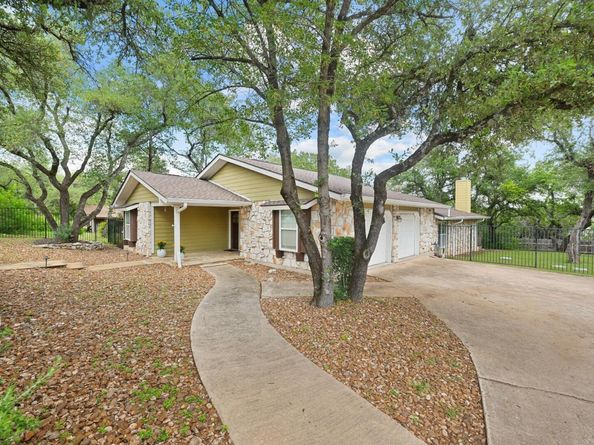 1211 Falcon Ledge DR, Austin TX 78746