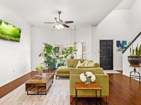 5515 Davis LN 32, Austin TX 78749