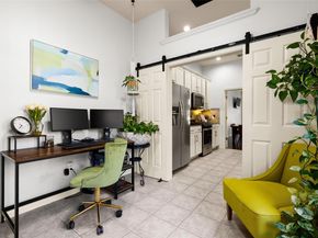 5515 Davis LN 32, Austin TX 78749