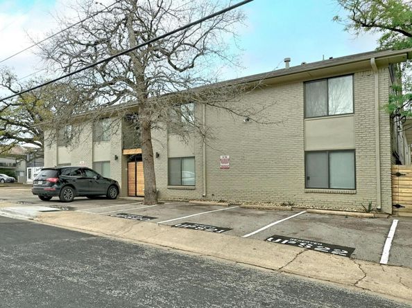 1307 Norwalk LN 104, Austin TX 78703