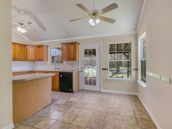 519 Cowal DR S, Spicewood TX 78669