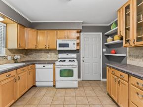 6902 Notre Dame DR, Austin TX 78723