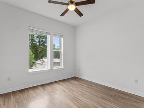 1900 Barton Springs RD 2027, Austin TX 78704