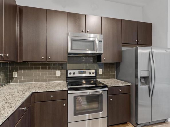 1900 Barton Springs RD 2027, Austin TX 78704