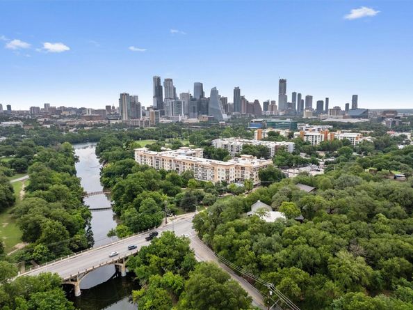 1900 Barton Springs RD 2027, Austin TX 78704