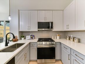 2006 Sl Davis Ave 2, Austin TX 78702