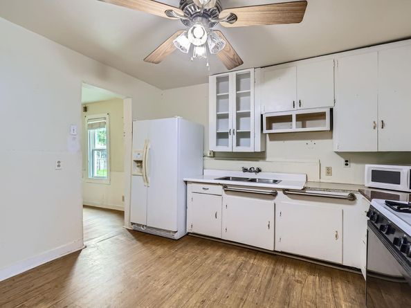 1313 Perez ST, Austin TX 78721