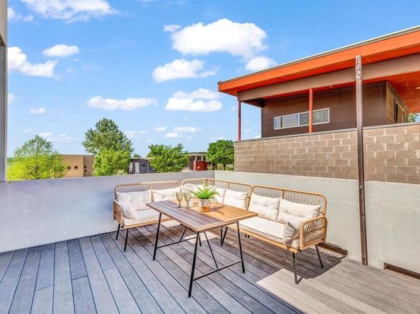 5325 Sendero Hills PKWY, Austin TX 78724