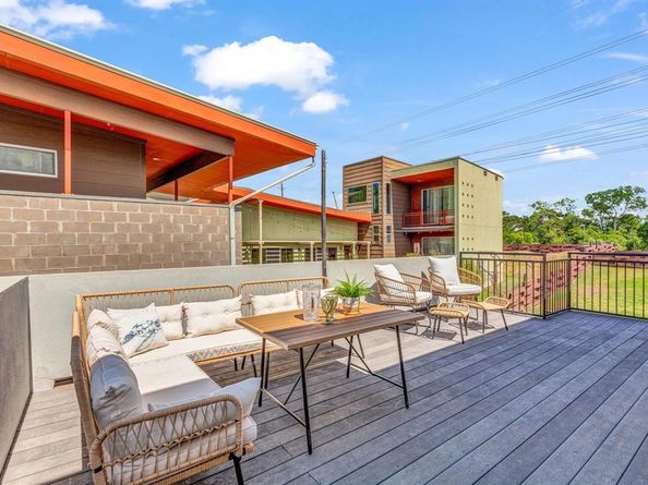 5325 Sendero Hills PKWY, Austin TX 78724