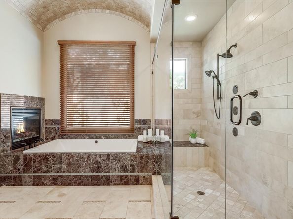1208 Watercliffe DR, Lago Vista TX 78645