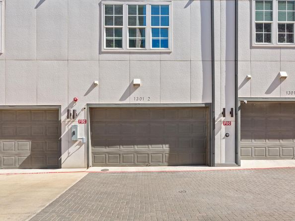 1301 Town Creek DR 2, Austin TX 78741