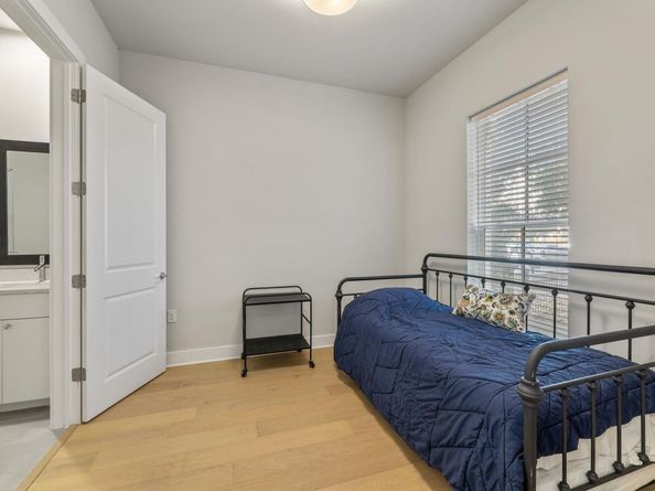 1301 Town Creek DR 2, Austin TX 78741