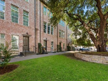1301 Town Creek DR