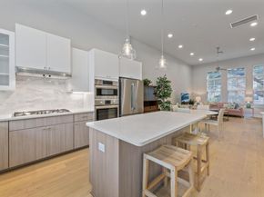 1301 Town Creek DR 2, Austin TX 78741
