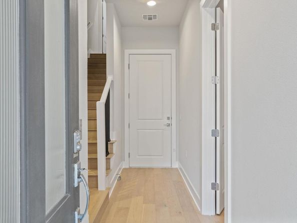 1301 Town Creek DR 2, Austin TX 78741