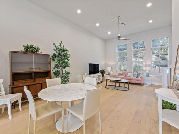 1301 Town Creek DR 2, Austin TX 78741