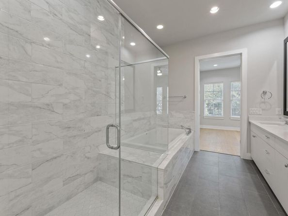1301 Town Creek DR 2, Austin TX 78741