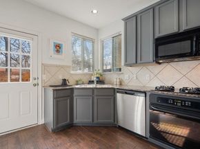 1819 Village Oak CT, Austin TX 78704