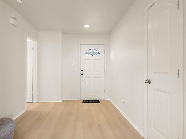 924 Oatmeal DR, Pflugerville TX 78660