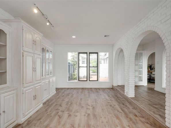 4202 N Hills DR, Austin TX 78731