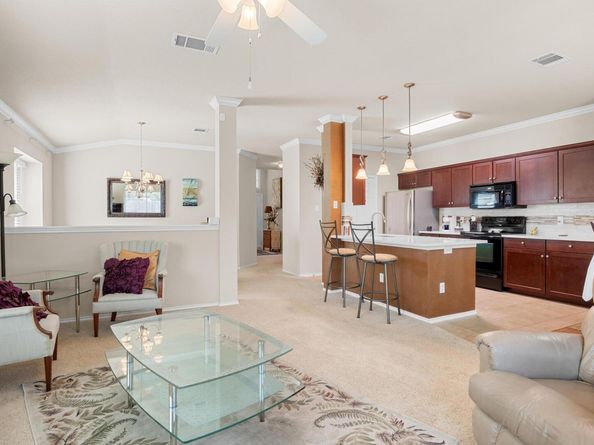 907 Flanagan DR, Leander TX 78641