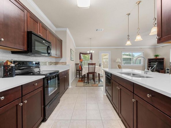 907 Flanagan DR, Leander TX 78641