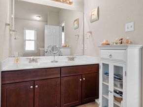 907 Flanagan DR, Leander TX 78641
