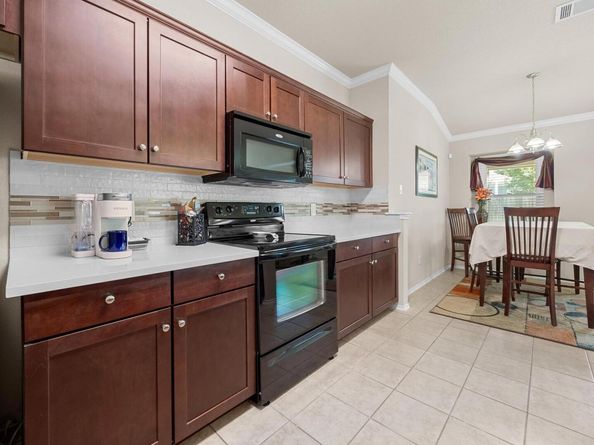 907 Flanagan DR, Leander TX 78641