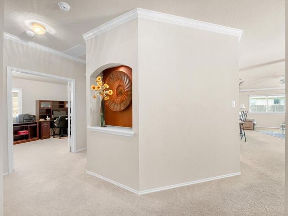 907 Flanagan DR, Leander TX 78641