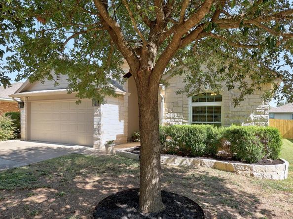 907 Flanagan DR, Leander TX 78641