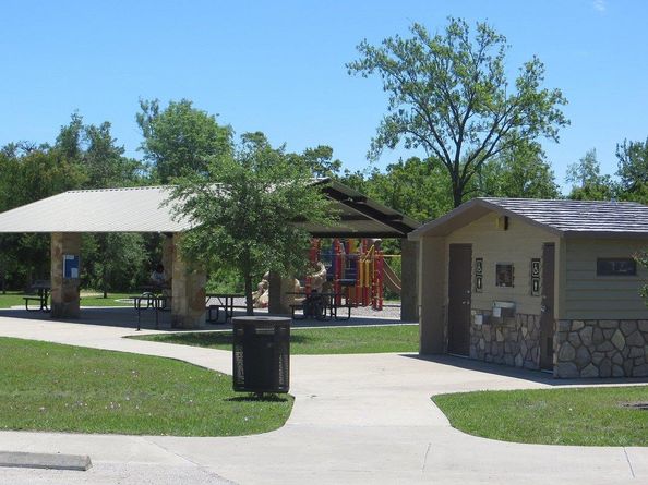 907 Flanagan DR, Leander TX 78641