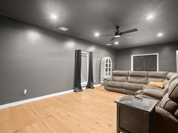 1315 W New Hope DR, Cedar Park TX 78613