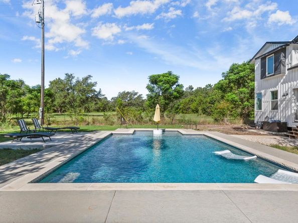 1315 W New Hope DR, Cedar Park TX 78613