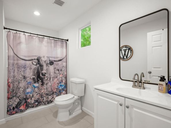 1315 W New Hope DR, Cedar Park TX 78613