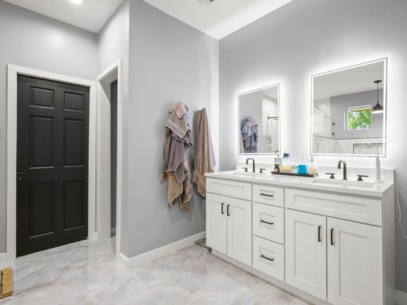 1315 W New Hope DR, Cedar Park TX 78613