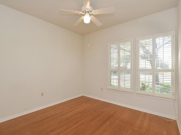 108 High Trail DR, Georgetown TX 78633