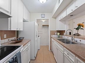 6718 Silvermine DR 704, Austin TX 78736