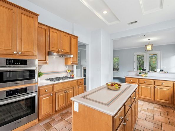 111 Yaupon LN, Georgetown TX 78633