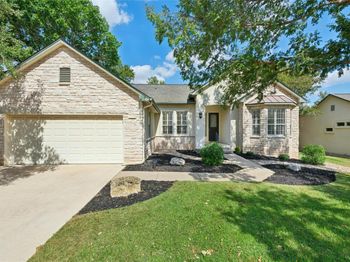 111 Yaupon LN