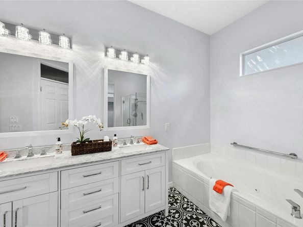 111 Yaupon LN, Georgetown TX 78633