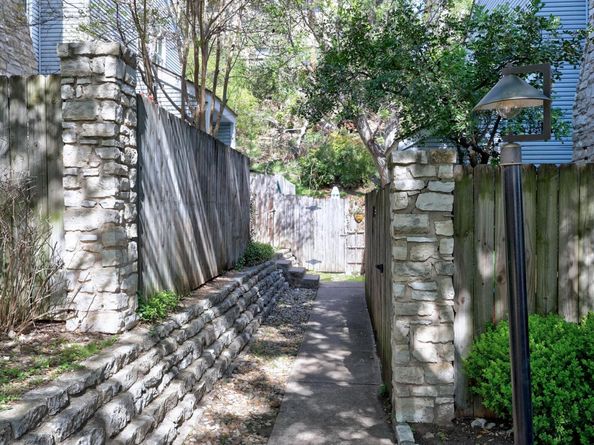 6821 Old Quarry LN, Austin TX 78731