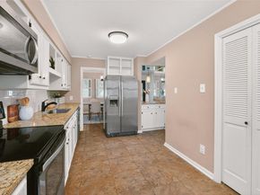 11121 Pinehurst DR D, Austin TX 78747