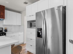 6437 Old Harbor LN, Austin TX 78739