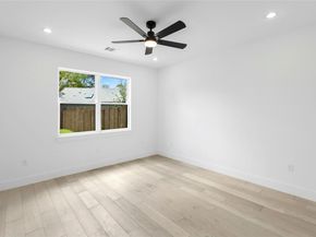 1500 Sylvan Glade RD 1B, Austin TX 78745