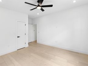 1500 Sylvan Glade RD 1B, Austin TX 78745