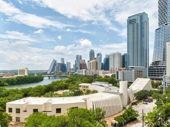 54 Rainey ST 1018, Austin TX 78701